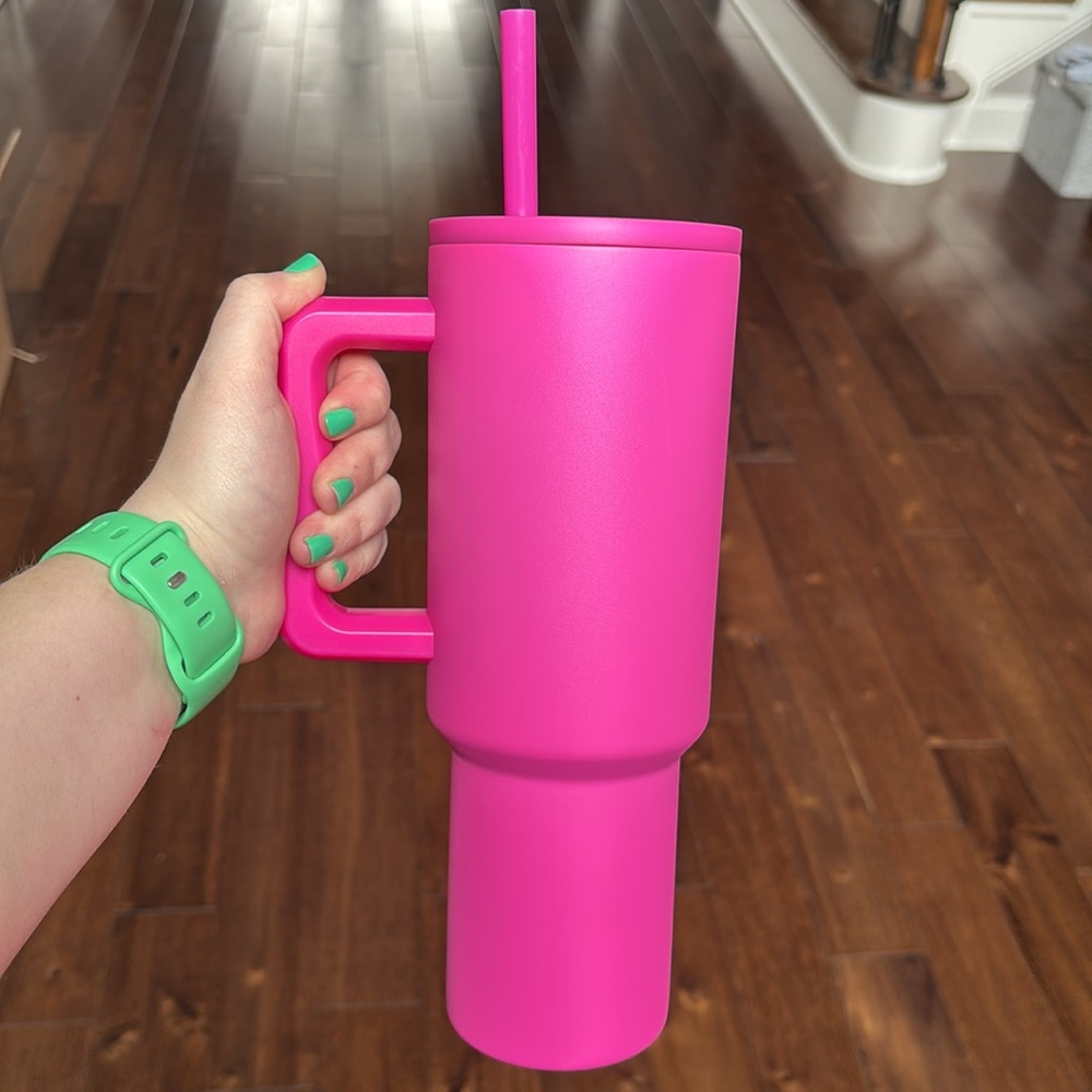 Pink Simple modern 40 oz tumbler